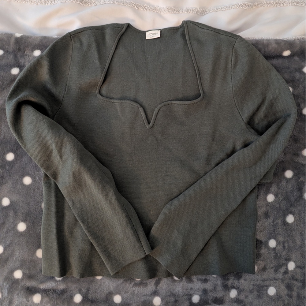 Chic Olive Green A&F Sweater